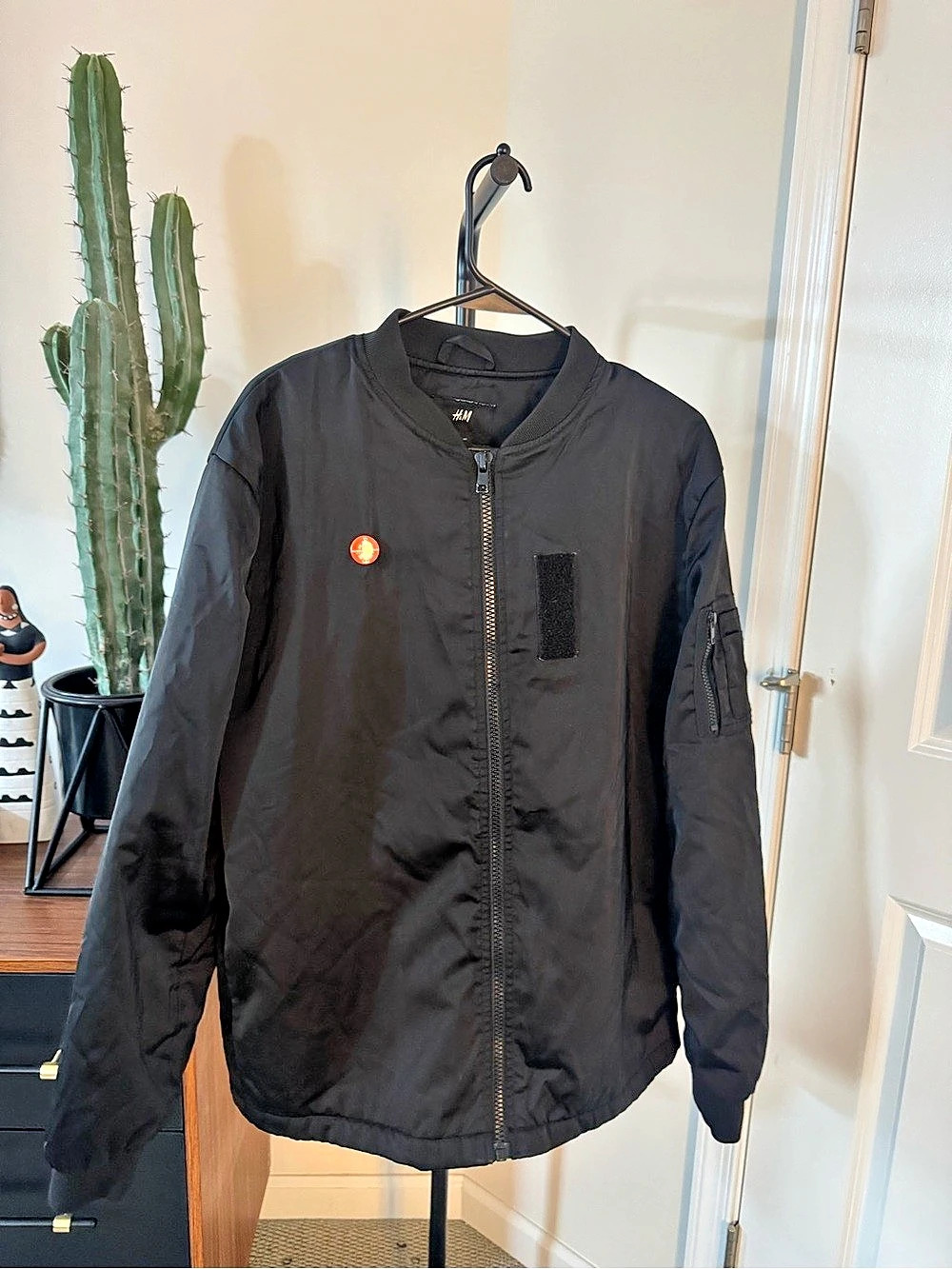 H&M Tokyo Print Back Patch Bomber Jacket Men's Black Large